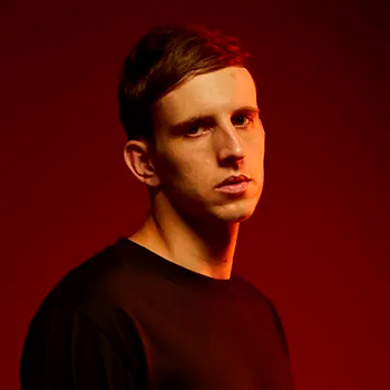 Biografía Illenium