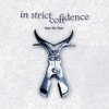 Portada In Strict Confidence - Ein Mensch, Ein Kämpfer Und Ein Schlächter In Strict Confidence - Ein Mensch, Ein Kämpfer Und Ein Schlächter