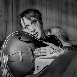 Portada Marilyn Manson - God's Gonna Cut You Down