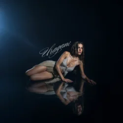 Portada CLARA - URAGANI