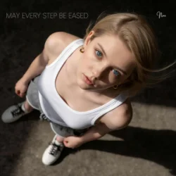 Portada Novi - May Every Step Be Eased