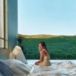 Portada Hilary Duff - Roommates