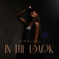 Portada Victoria Niro - In the dark
