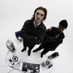 Portada Y2K & Ro Ransom - Hot Like Yea