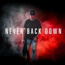 Portada Micah Ariss - Never Back Down