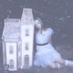 Portada Isabel LaRosa - Hallucination