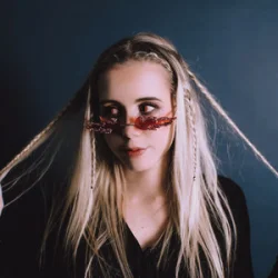 Portada Adusha - Vymytej