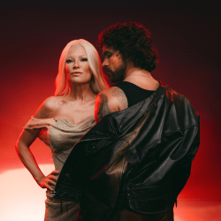 Portada Linda Lampenius & Pete Parkkonen - Liekinheitin