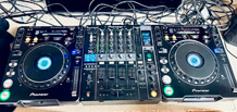 Cómo el Pioneer CDJ-1000 y el DJM-800 cambiaron el mundo del DJing