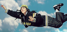 Billie Eilish encabezó las listas con el éxito Birds of a Feather